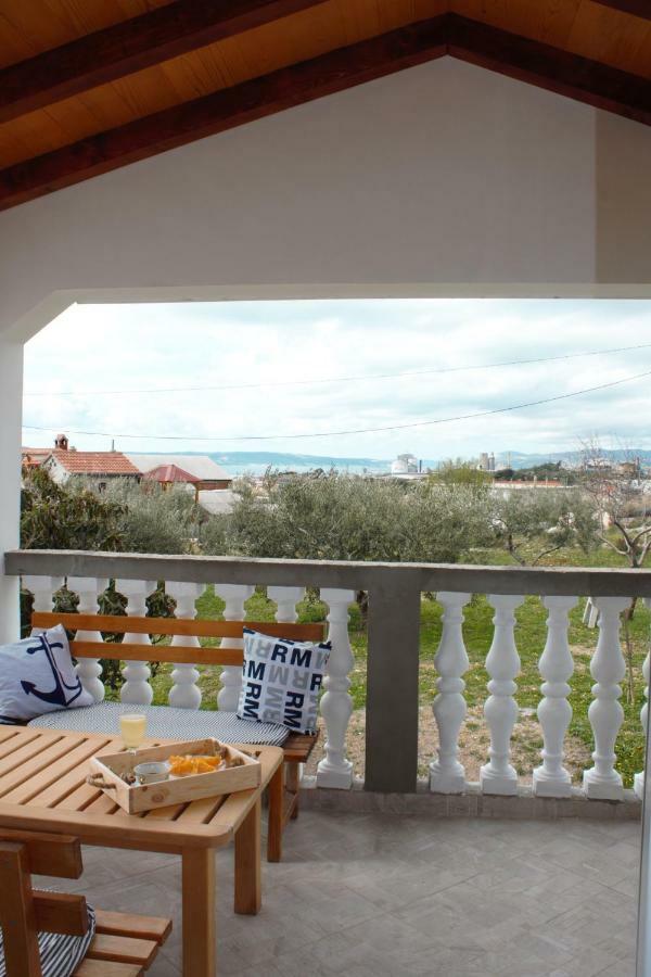 Lucija 2 Apartment Solin Bagian luar foto